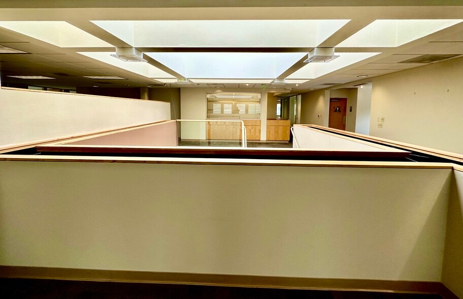More Photos Of 511 Sir Francis Drake Blvd, Greenbrae Office For Lease