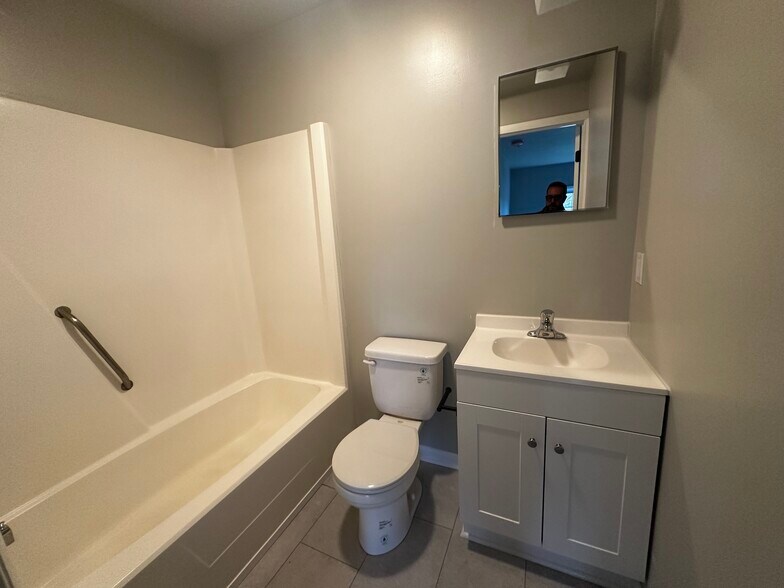 More Photos Of 15149 Bloyers Ave, Hagerstown Apartments For Sale