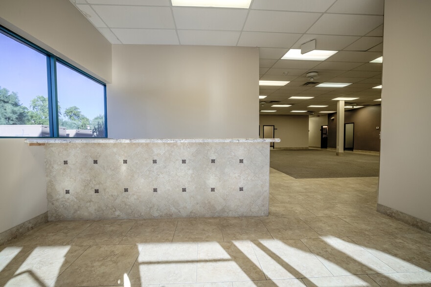 More Photos Of 3233 E Chandler Blvd, Phoenix Unknown For Lease