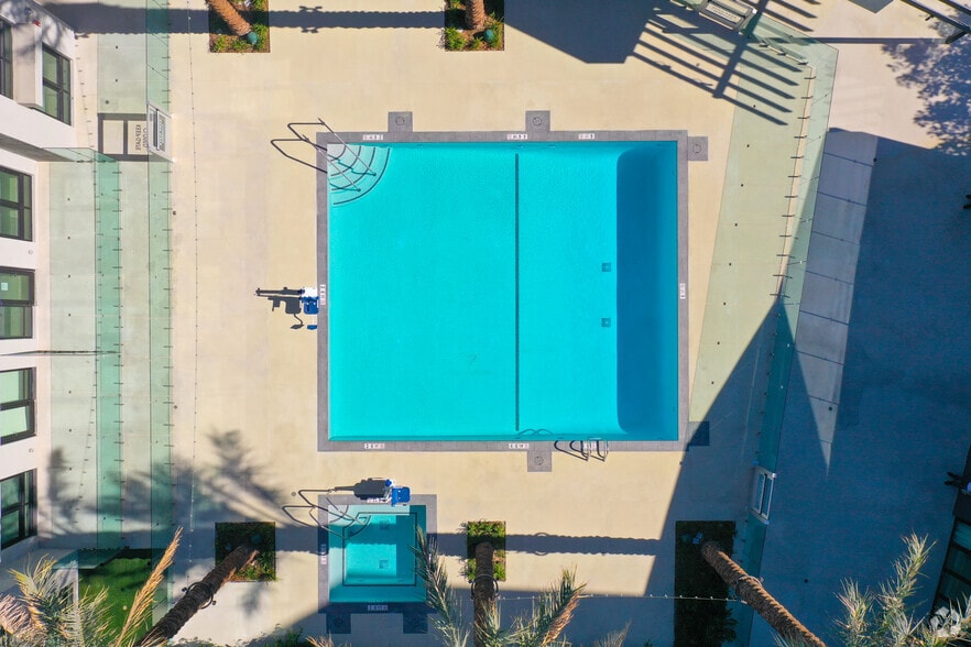 More Photos Of 9254 Winnetka Ave, Chatsworth Multifamily For Sale