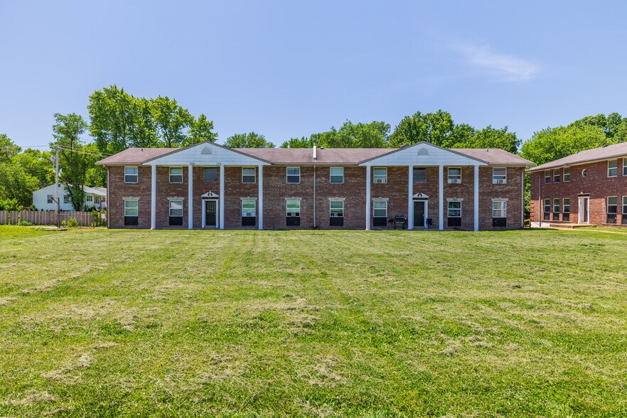 More Photos Of 9921 Sloane Sq, Saint Louis Apartments For Sale