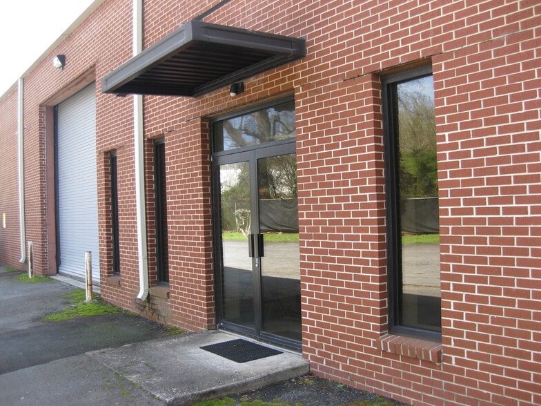 More Photos Of 552 West Atlanta St SE, Marietta Warehouse For Lease