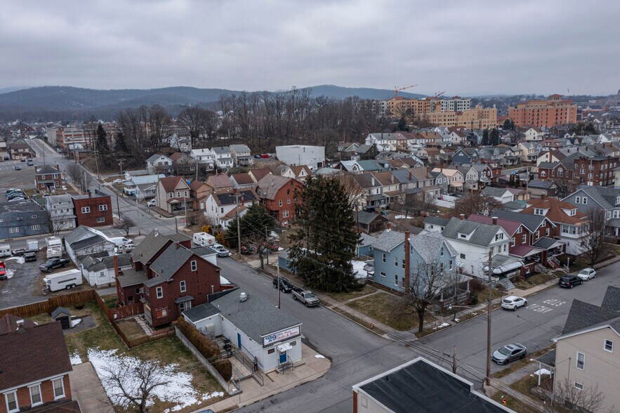 More Photos Of 2900 5th Ave, Altoona Restaurant For Sale