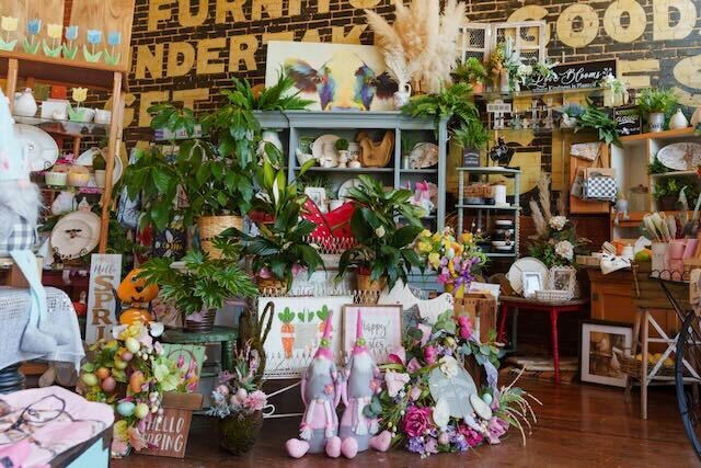 More Photos Of 113 W Main St, Watonga Storefront For Sale