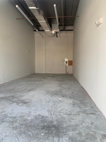 More Photos Of 10887-10891 NW 17th St, Miami Unknown For Lease