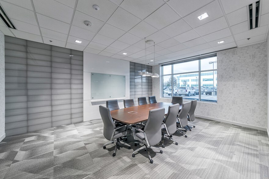 More Photos Of 5601 Democracy Dr, Plano Office For Lease