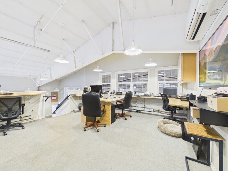 More Photos Of 3930 Woodside Blvd, Hailey Industrial For Sale