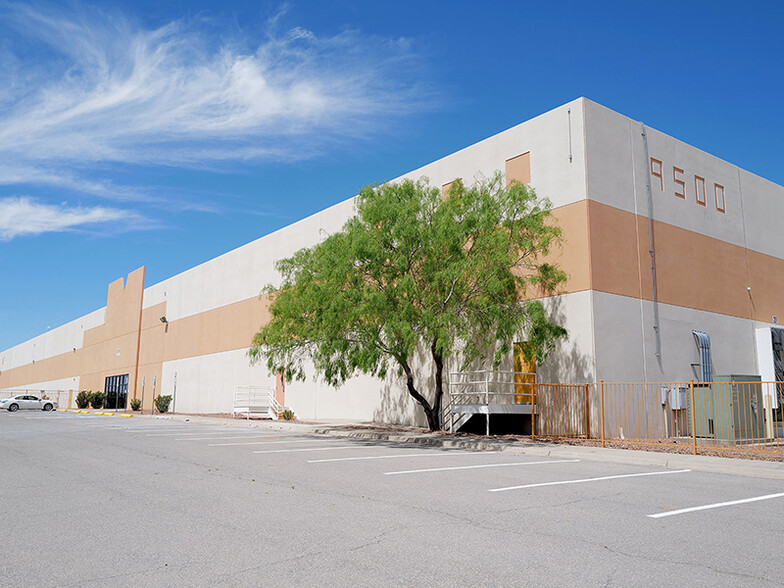 Primary Photo Of 9500 Plaza Cir, El Paso Warehouse For Lease