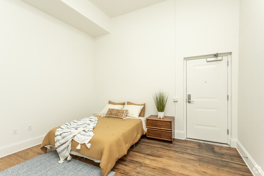 More Photos Of 1729 Grand Ave, Des Moines Apartments For Sale