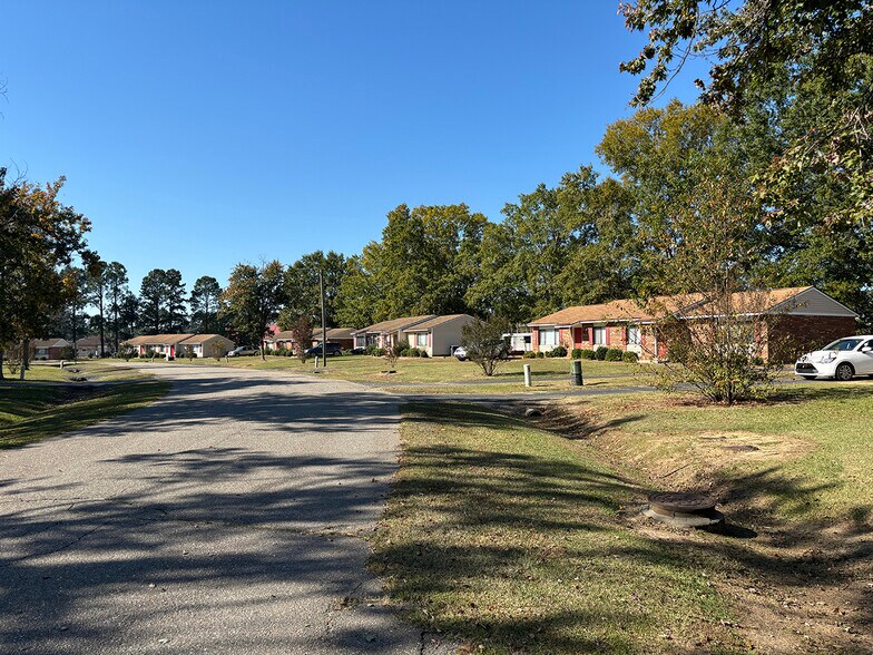 More Photos Of 158 Yadkin Trl, Raeford Multifamily For Sale