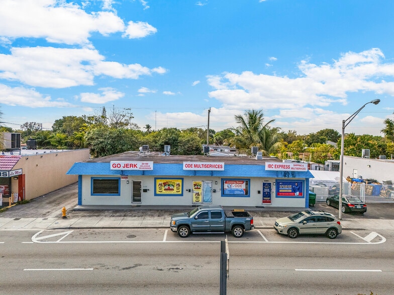 Primary Photo Of 6438-6440 Pembroke Rd, Miramar Storefront For Sale