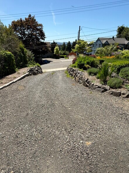 More Photos Of 1505 NW 10th Ave, Camas Multifamily For Sale
