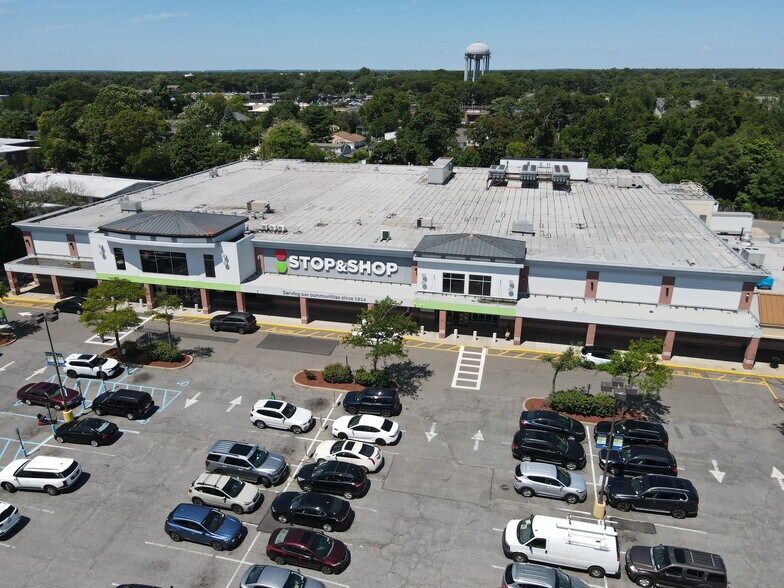 More Photos Of 533-605 Montauk Hwy, Bay Shore Unknown For Lease