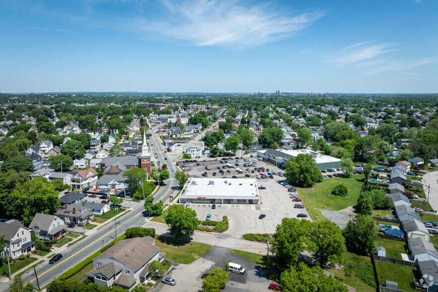 More Photos Of 570 Pontiac Ave, Cranston Freestanding For Lease