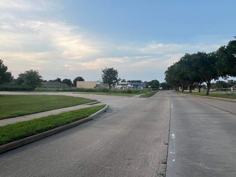 More Photos Of S Gessner Road @ Cravens Rd, Missouri City Land For Sale