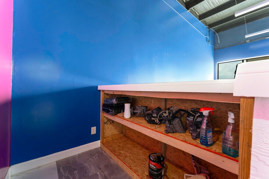 More Photos Of 801 Zillock Rd, San Benito Storefront For Lease