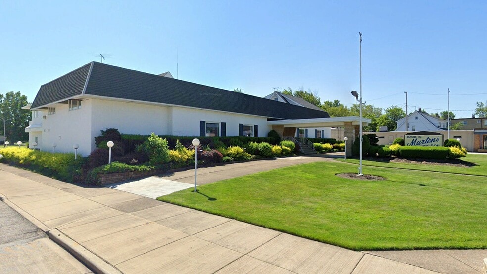 Primary Photo Of , Cleveland General Retail For Sale