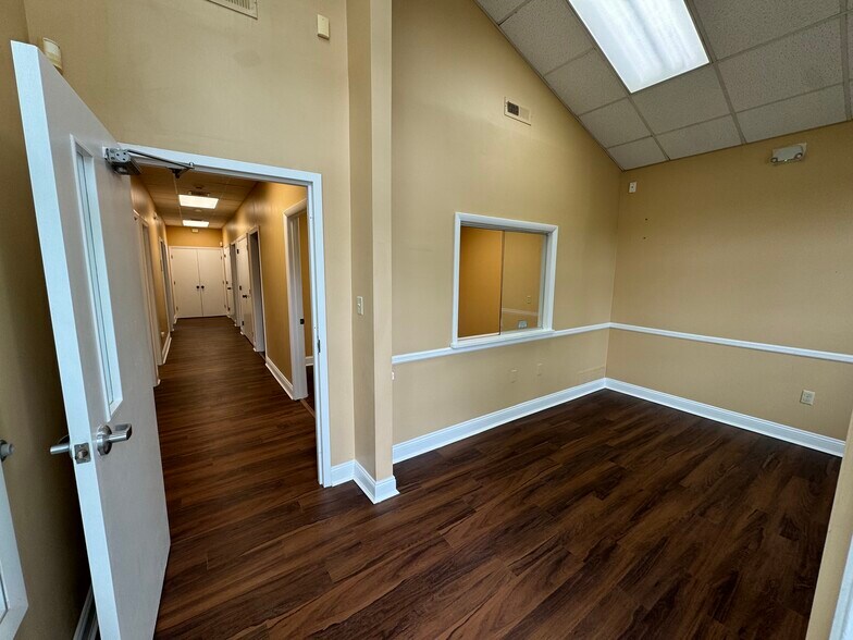 More Photos Of 603A Omni Dr, Hillsborough Medical For Sale