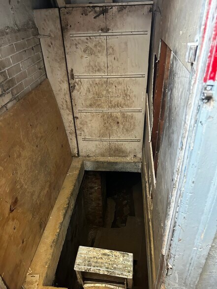 More Photos Of 1209-1211 Mifflin St, Philadelphia Storefront Retail Office For Sale