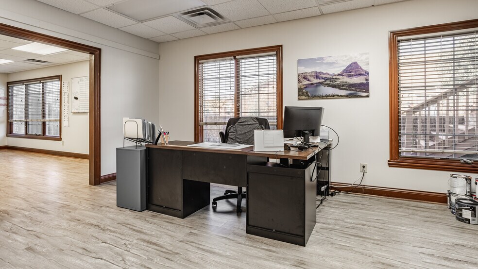 More Photos Of 698 Oldefield Commons Dr, Greenwood Medical For Sale