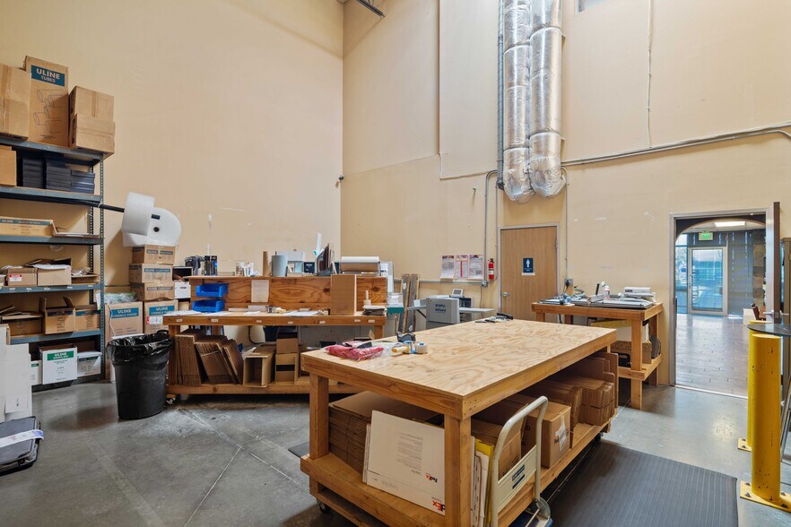 More Photos Of 28534-28536 Constellation Rd, Valencia Warehouse For Sale