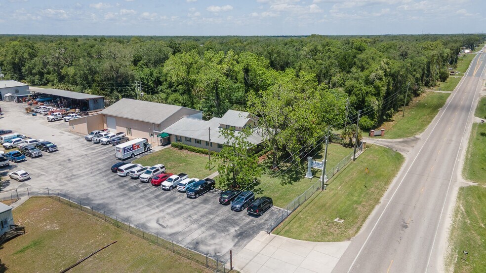 More Photos Of 3494 N US Highway 301, Wildwood Manufacturing For Lease