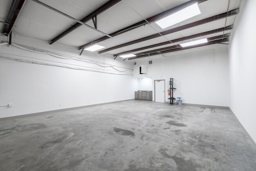 More Photos Of 3205 Industrial Way, Snellville Light Manufacturing For Lease