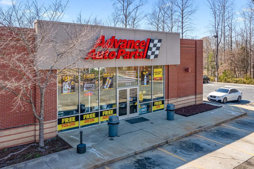 More Photos Of 2142 Rocky River Rd, Charlotte Freestanding For Sale