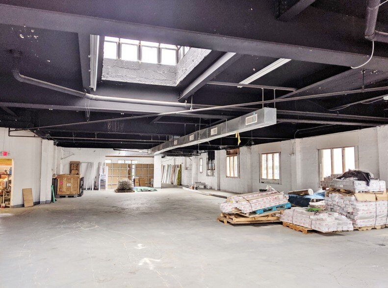 More Photos Of 26-30 Johnson Ave, Hackensack Freestanding For Lease