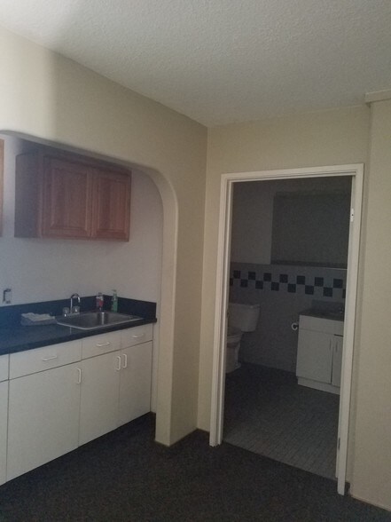 More Photos Of 336 S Waterman Ave, San Bernardino Warehouse For Lease