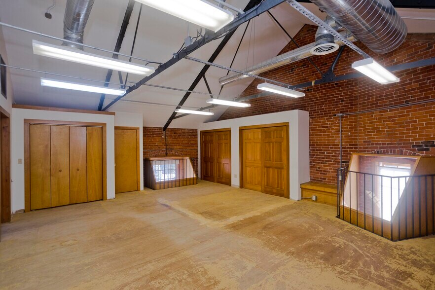 More Photos Of 244 Main St, Northampton Office Residential For Sale