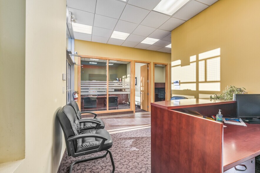 More Photos Of 4655 54th Ave NE, Calgary Warehouse For Sale