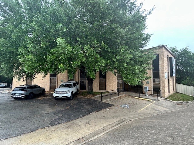 More Photos Of 3500 SW HK Dodgen Loop, Temple Office For Sale