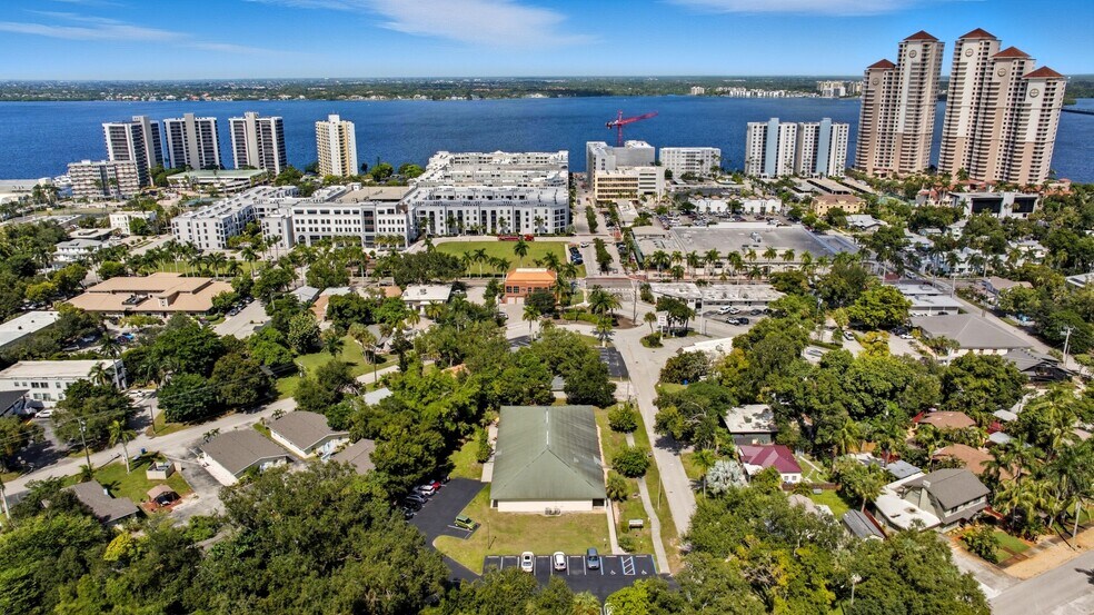 More Photos Of 2232 Altamont Ave, Fort Myers Office For Sale