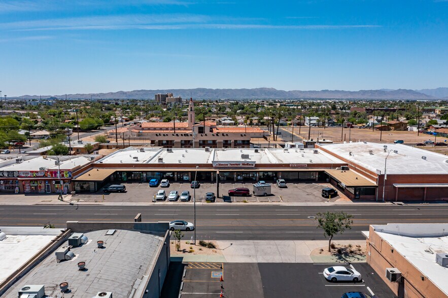 More Photos Of 1733-1737 E McDowell Rd, Phoenix General Retail For Lease