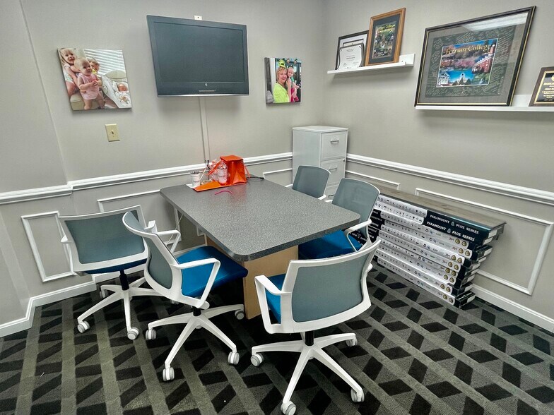 More Photos Of 4715-4763 Patriot Hwy, Fredericksburg Storefront Retail Office For Sale