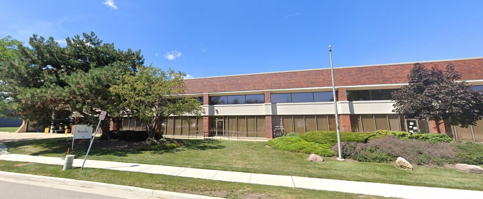 More Photos Of 190-198 W Carpenter Ave, Wheeling Warehouse For Sale