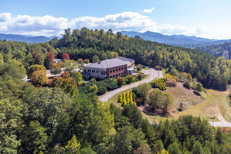 More Photos Of 14 One Center Ct, Franklin Medical For Sale