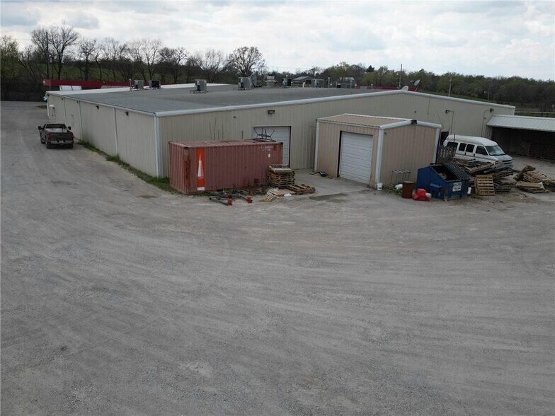 More Photos Of 1190 S Highway 59, Decatur General Retail For Sale