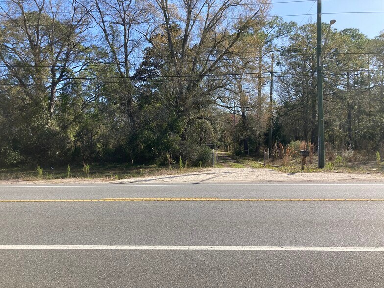 Primary Photo Of 14913 N Main St, Jacksonville Land For Sale