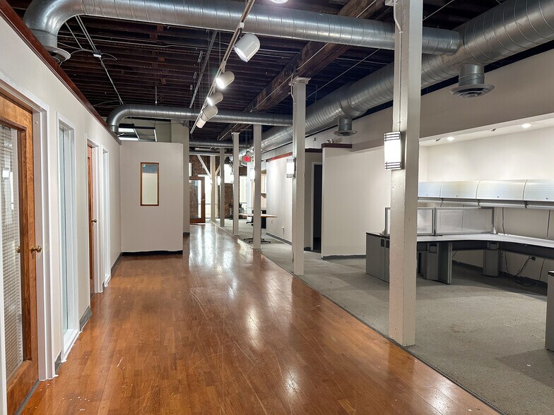 More Photos Of 119-121 Luckie St NW, Atlanta Loft Creative Space For Lease