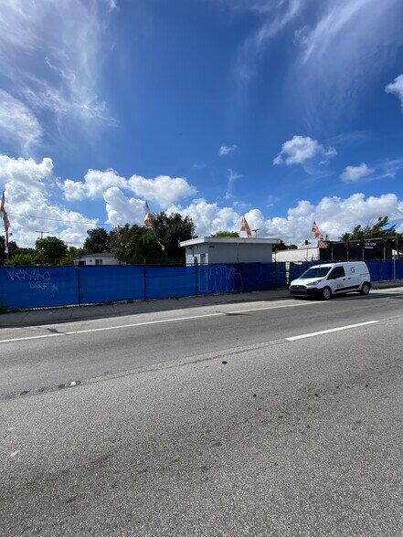 More Photos Of 300 NW 79th St, Miami Land For Sale