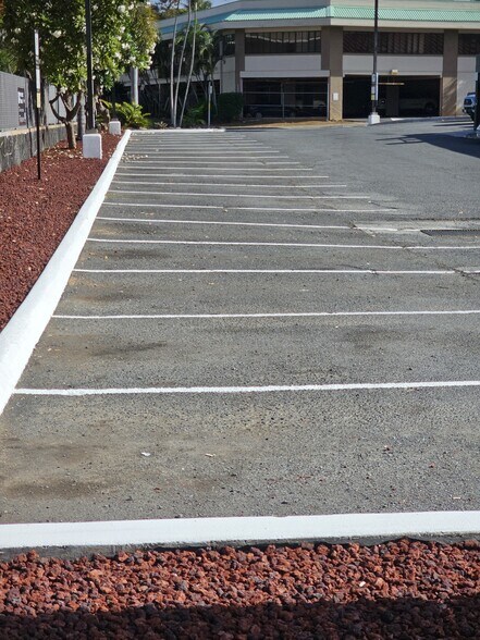 More Photos Of 75-5722 Hanama Pl, Kailua Kona Freestanding For Sale