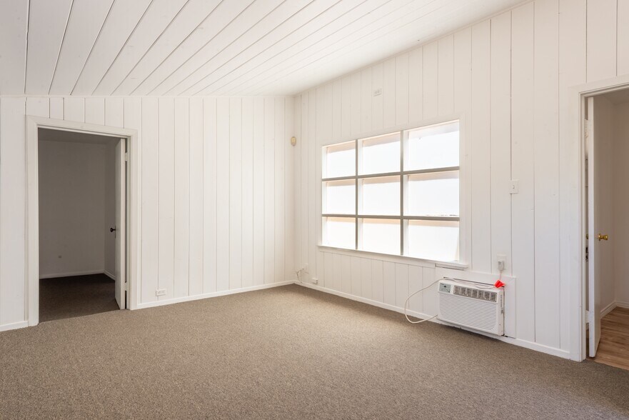 More Photos Of 509 S 6th St, Las Vegas Office For Lease