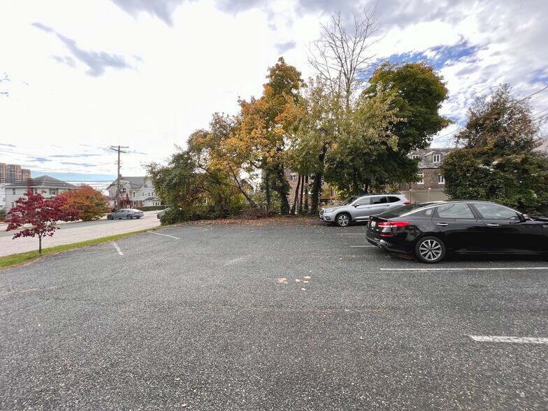 More Photos Of 403 W Pennsylvania Ave, Towson Office Residential For Sale