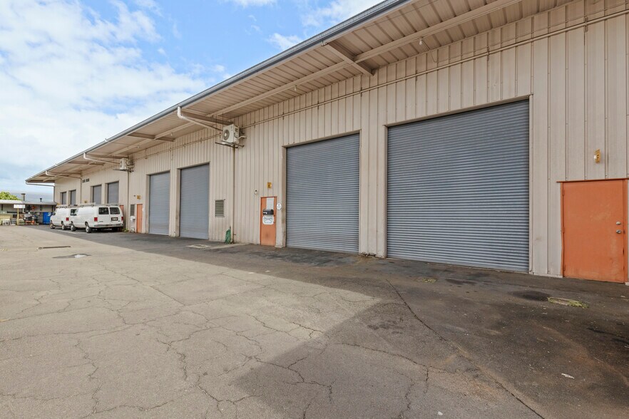 More Photos Of 474 Kalanikoa St, Hilo Warehouse For Sale