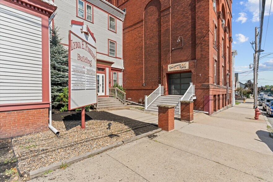 More Photos Of 271 Western Ave, Lynn Research And Development For Sale