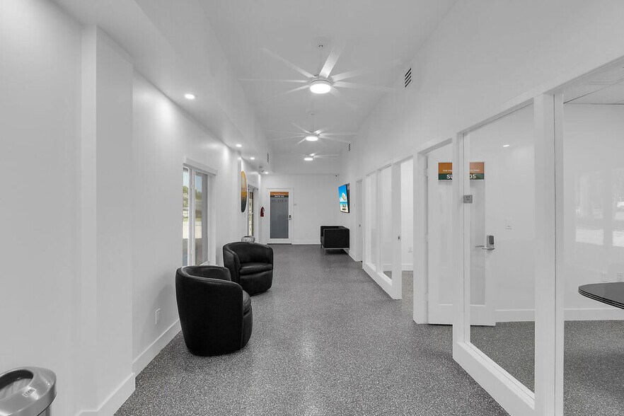 More Photos Of 101925 Overseas Hwy, Key Largo Office For Lease