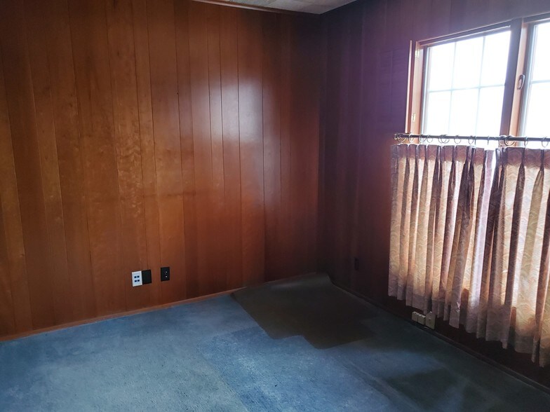 More Photos Of 120 Sturges Ave, Mansfield Medical For Sale