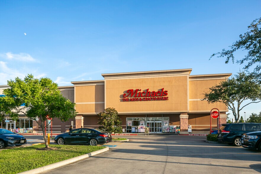 More Photos Of I 45, League City Unknown For Lease